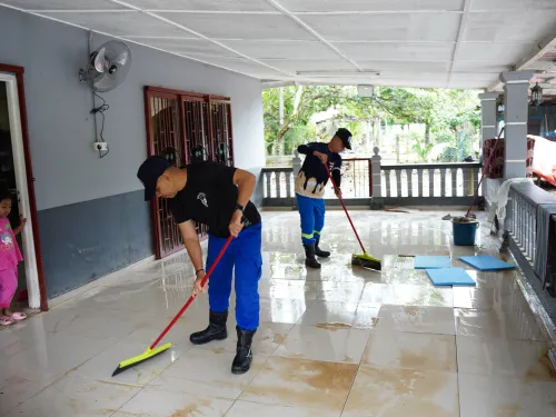 BANTUAN BANJIR BATU ARANG