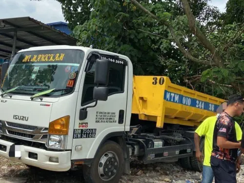 Lori Sampah Disita