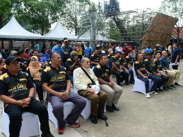 Karnival Ekstrem Gua Damai