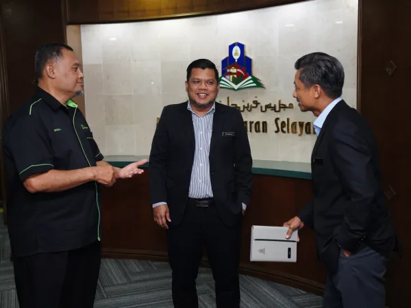 KUNJUNG HORMAT TABUNG HAJI BATU CAVES