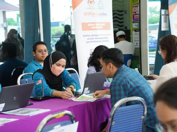 MINI KARNIVAL PELUANG PEKERJAAN