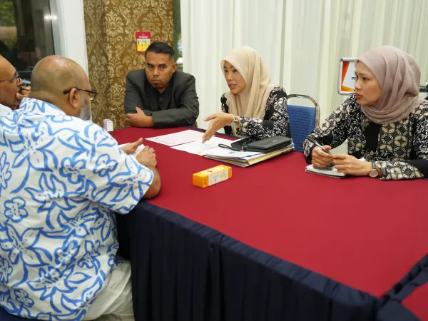 Hari Bertemu Pelanggan