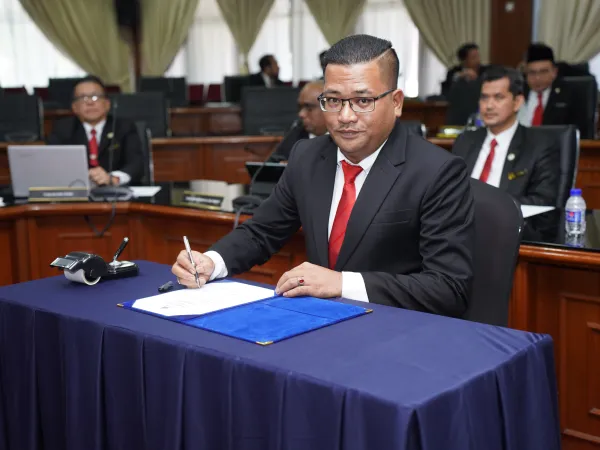 MESYUARAT PENUH & MAJLIS ANGKAT SUMPAH AHLI MAJLIS