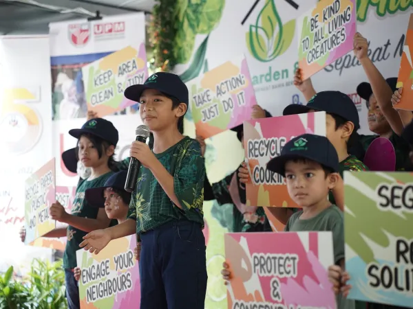 Karnival Garden 8