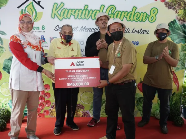 Karnival Garden 8