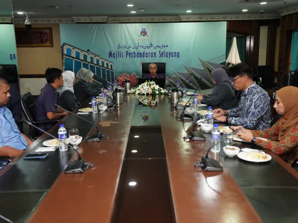 KUNJUNG HORMAT AHLI JEMAAH PENGARAH DAN ANGGOTA PENGURUSAN PERTUBUHAN PELADANG KAWASAN (PPK) GOMBAK DAN PETALING