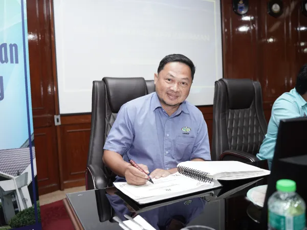 LAWATAN MP KEMAMAN KE MPS