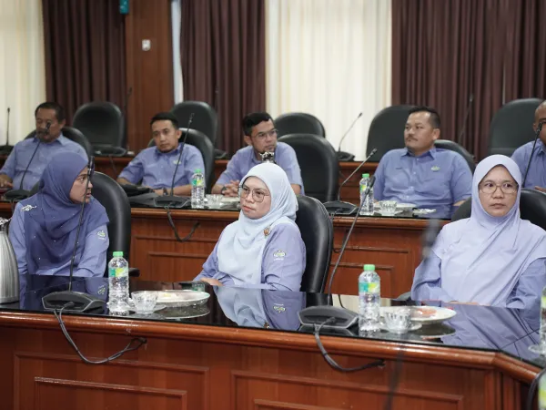 LAWATAN MP KEMAMAN KE MPS