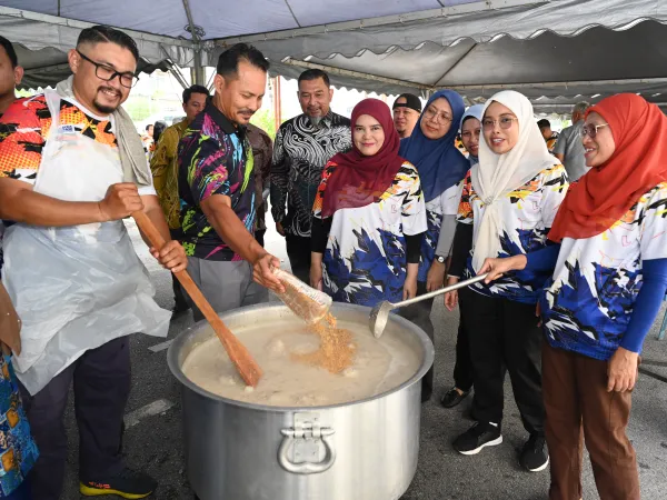 PROGRAM MEMASAK BUBUR LAMBUK