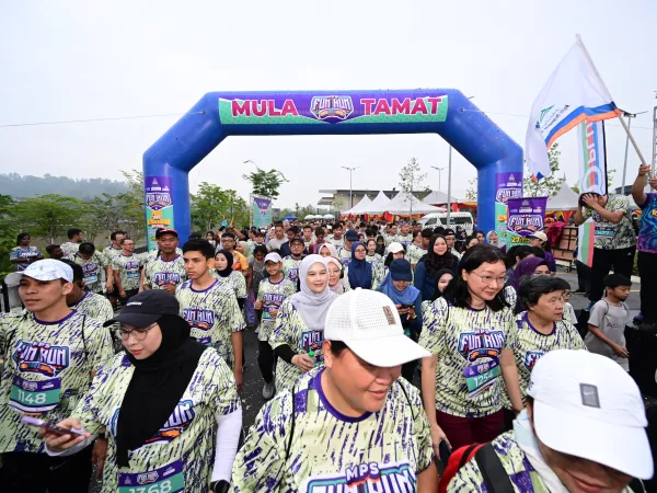PROGRAM FUN RUN DAN HARI TANPA KENDERAAN DI KOTA EMERALD RAWANG