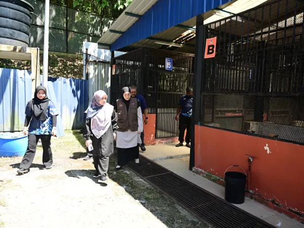 LAWATAN SELIA PAUN PBT OLEH VETERINAR