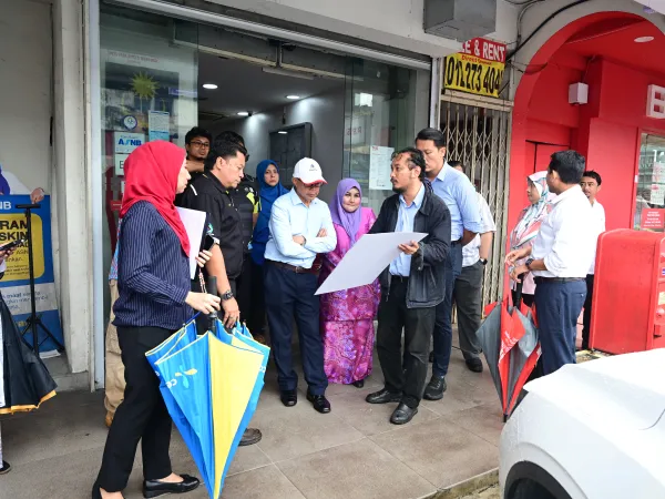 LAWATAN TURUN PADANG BERSAMA PENGURUSAN TERTINGGI