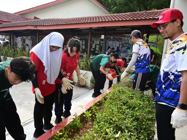PROGRAM CSR DI SJK (C) KOTA EMERALD RAWANG
