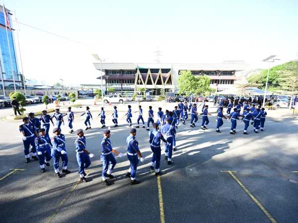 SAMBUTAN HARI PENGUATKUASA KE-43