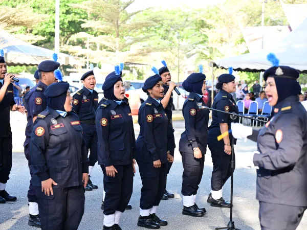 SAMBUTAN HARI PENGUATKUASA KE-43