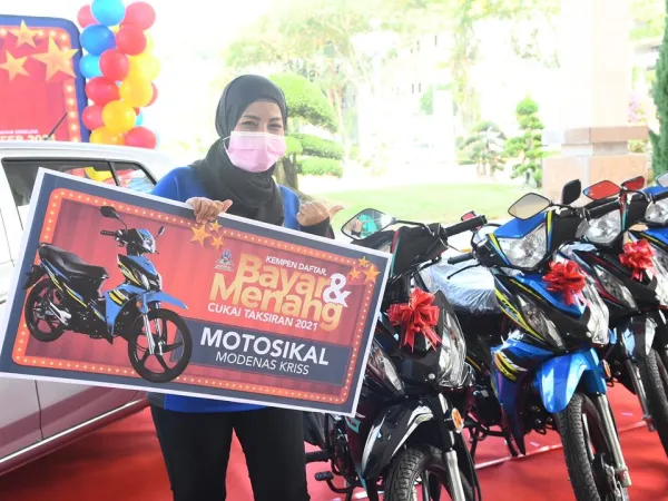 Majlis Penyampaian Hadiah Program Cabutan Bertuah Perdana Kempen Daftar Bayar Dan Menang Cukai Taksiran MPS 2021