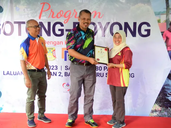 PROGRAM GOTONG ROYONG BERSAMA KOLEJ KOMUNITI SELAYANG