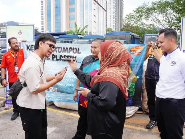 KEMPEN PENGUMPULAN BOTOL PLASTIK 100,000 KG SEMPENA JELAJAH ASPIRASI MALAYSIA 2025