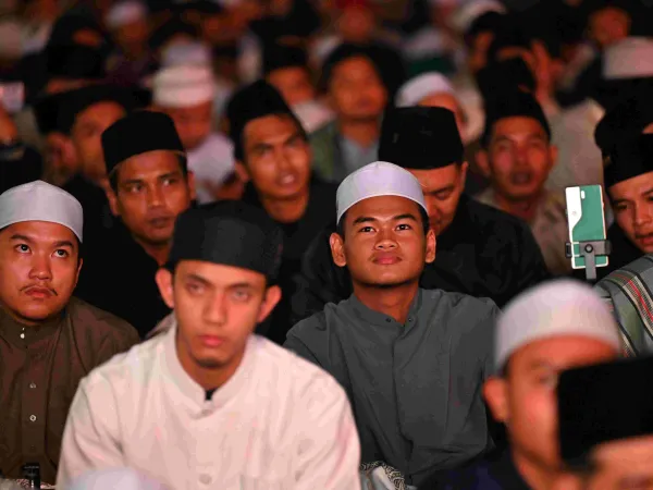 DARUL EHSAN BERSELAWAT