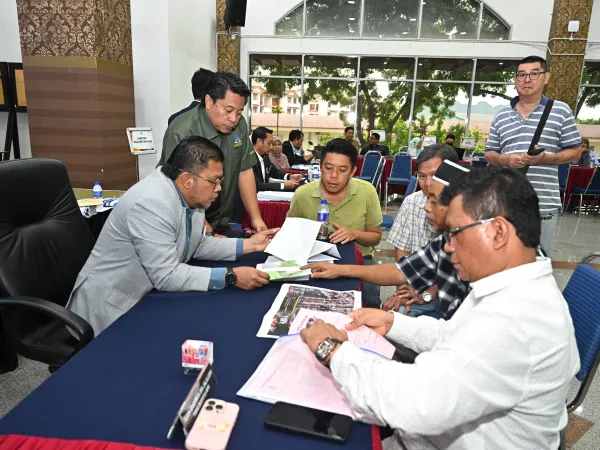 HARI BERTEMU PELANGGAN