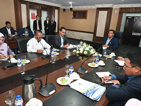 KUNJUNG HORMAT FAMA SELAYANG DAN WILAYAH